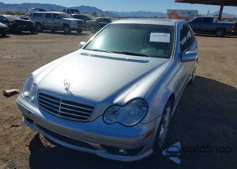 2006 Mercedes-Benz C 230 Sport z USA, uszkodzony, nr VIN WDBRF52H46F804263